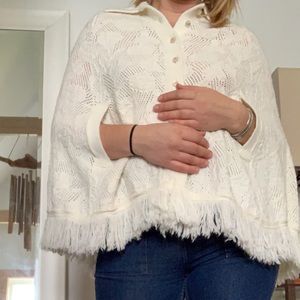 ***SOLD*** White knit poncho